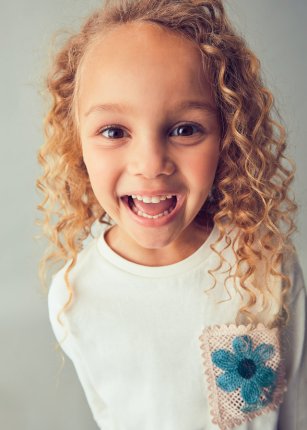 Maglietta tasca crochet bambina